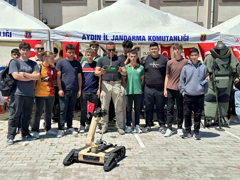 Didim’de öğrencilere jandarma ve sahil güvenlik tanıtıldı
