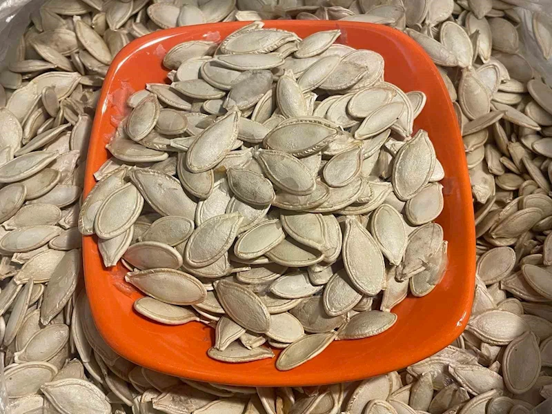 Kabak çekirdeğine 