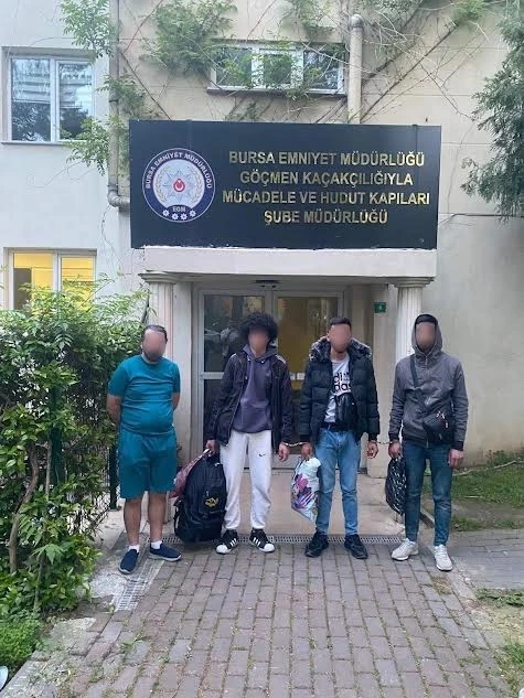 Bursa’da kaçak göçmen operasyonu : 1 organizatör 4 kaçak göçmen yakalandı
