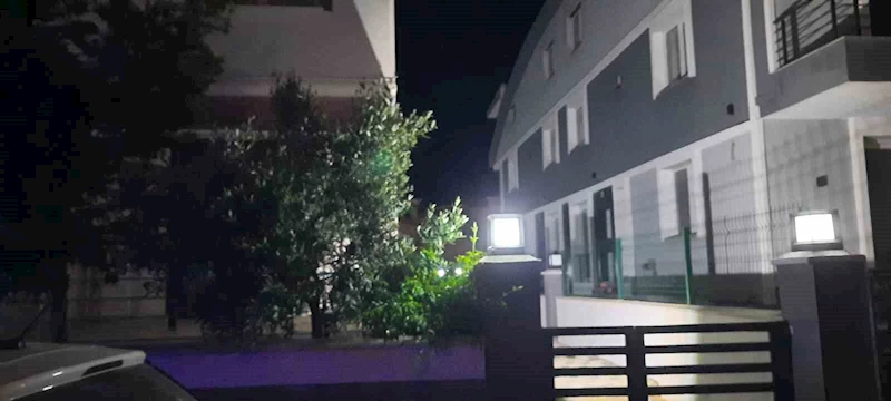 Üçüncü kattan düşen şahıs hayatını kaybetti
