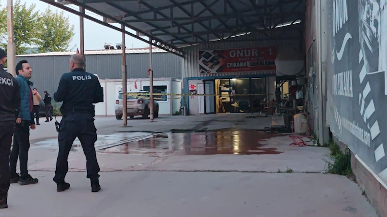 Sakarya’da oto yıkamacıda silahlı kavga: 1 yaralı
