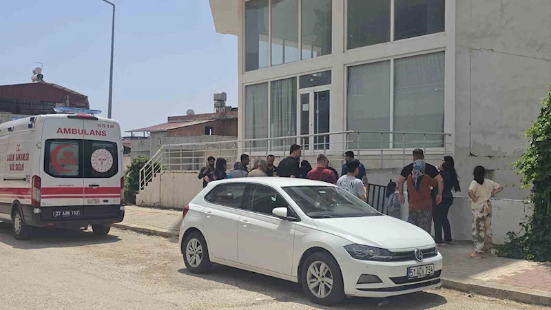 Apartmanın havalandırma kısmında yakılan ateş binayı ayağa kaldırdı
