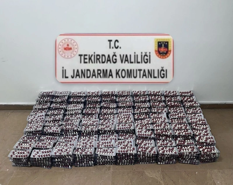 Tekirdağ’da jandarmadan ruhsatsız silah ve uyuşturucu operasyonları

