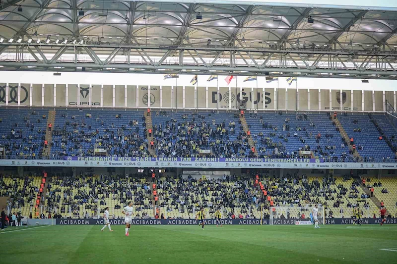 Kadıköy’de tribünler boş kaldı

