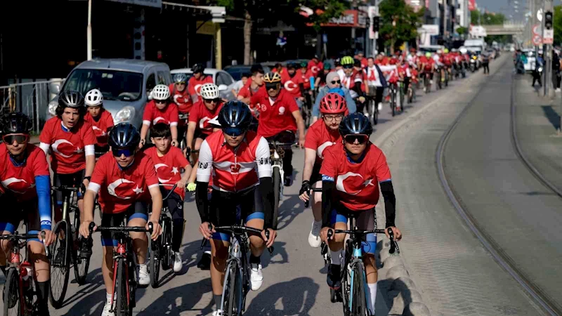 Pedallar 19 Mayıs için çevrildi
