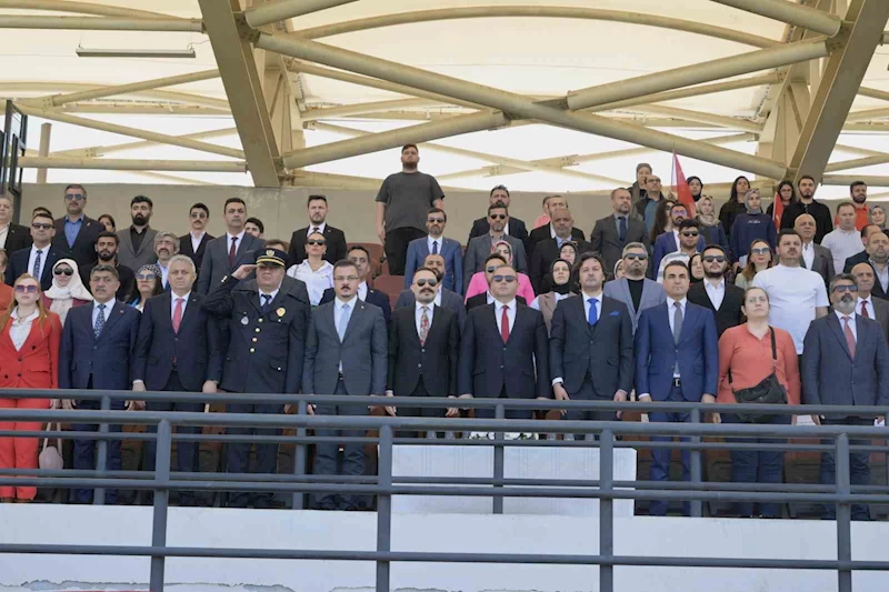 Esenyurt’ta 19 Mayıs coşkusu doyasıya yaşandı: Yüzlerce kişi Turgut Özal Stadyumu’nda buluştu
