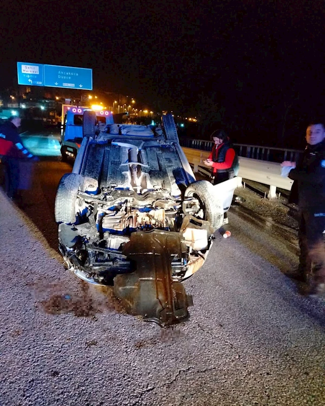 Otomobil köprü üzerinde takla attı, sürücü yara almadan kurtuldu

