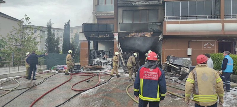 Pendik’te işyerinde yangın
