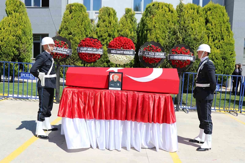 Kalp krizinin ardından hastaneye kaldırılan polis memuru kurtarılamadı
