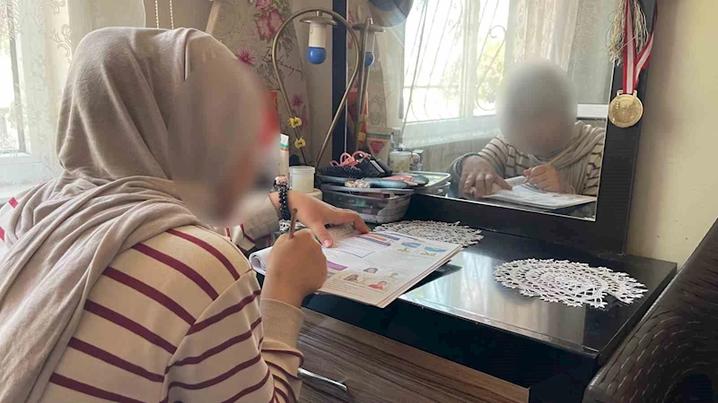 Tesettürlü öğrencisine ’Karabaş’ diye hitap ettiği iddia edilen öğretmen açığa alındı
