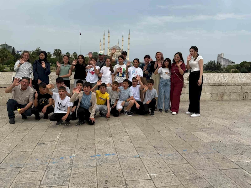 Öğrenciler Adana’da tarih, İzmir’de bilimle buluştu
