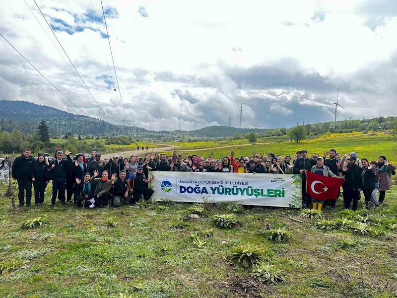 Doğa tutkunları Karagöl’ün eşsiz manzarasını adım adım keşfetti
