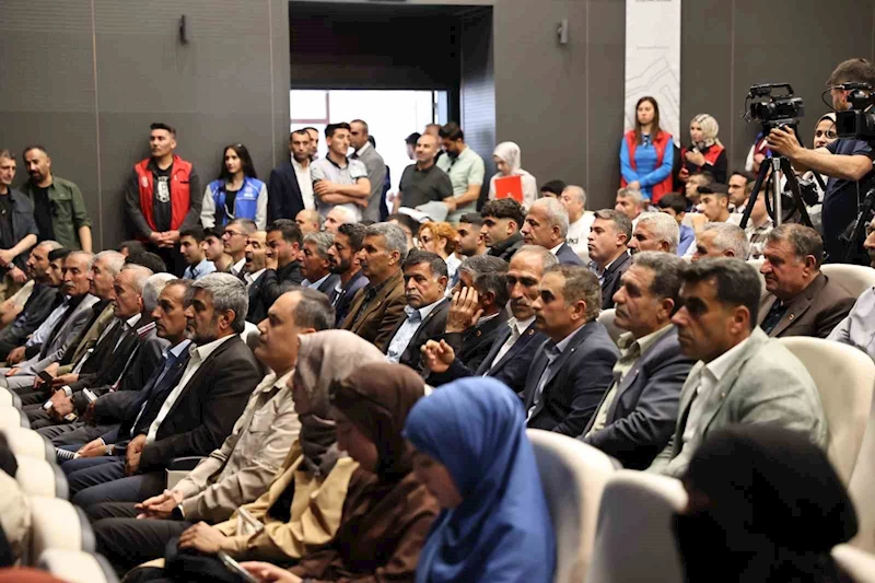 Kamu Başdenetçisi Akarca, Muş’ta gençlerle buluştu
