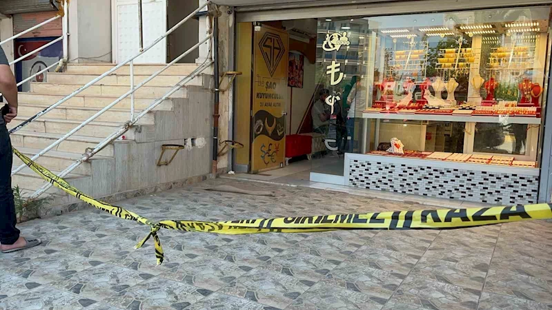 Kuyumcuyu öldürüp kayıplara karıştılar
