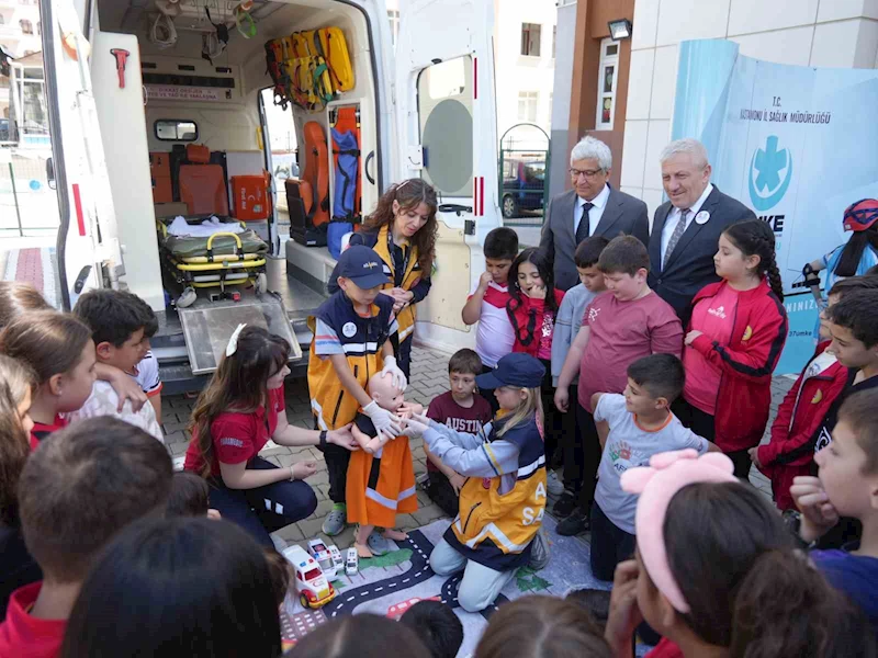 Bu ders çok farklı: Öğrenciler hem eğlendi hem sağlıklı yaşamla ilgili eğitim aldı
