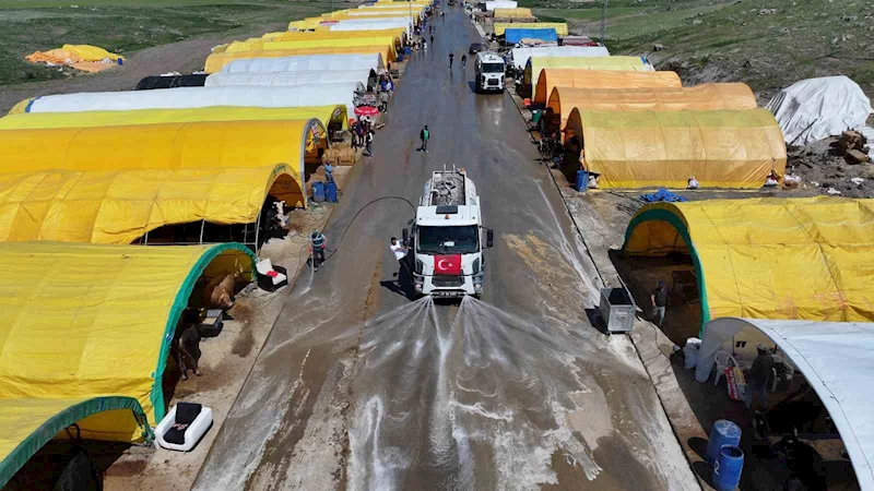 Keçiören’de kurban pazarı günlük temizleniyor
