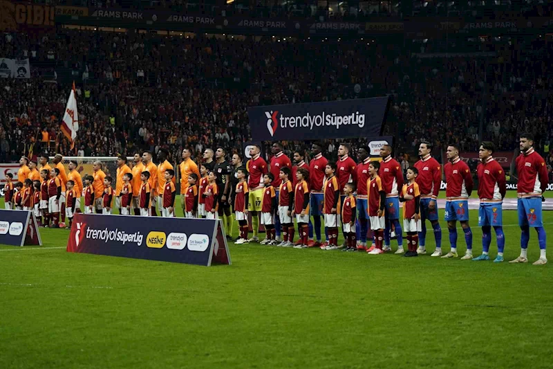 Şampiyon Galatasaray, Göztepe deplasmanında

