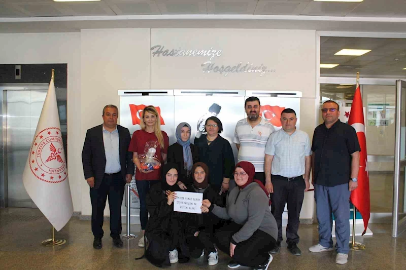 Meslek liselilerden yürekleri ısıtan etkinlik
