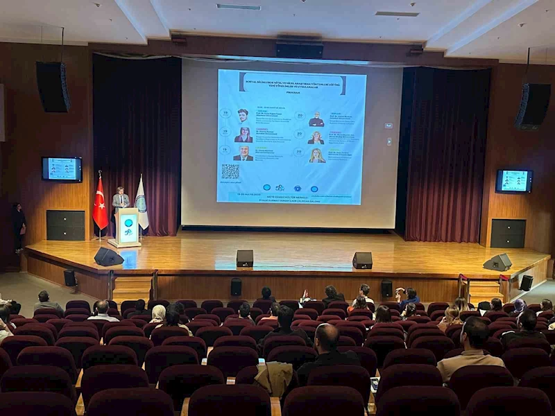 50. yılda 50 katılımcı ile akademik buluşma

