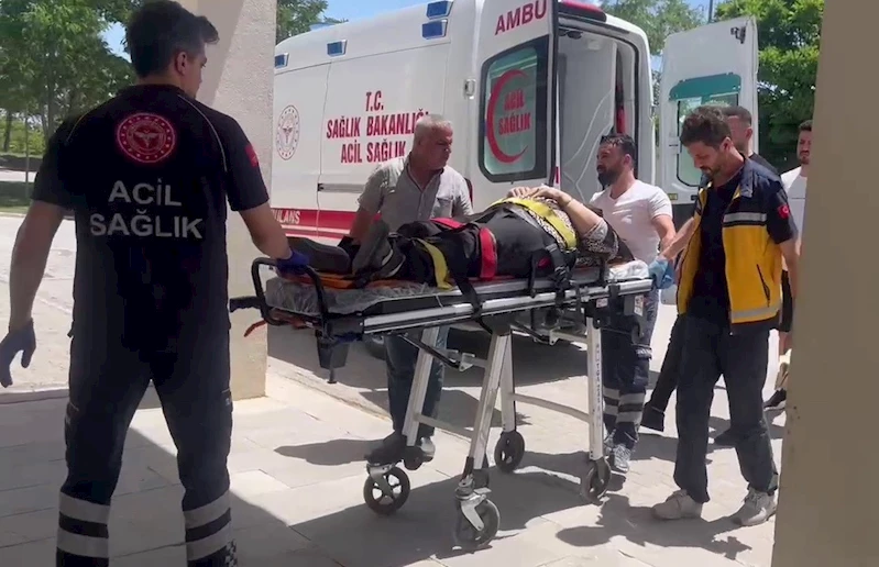 Yolcu otobüsü ile otomobil çarpıştı: 1 yaralı
