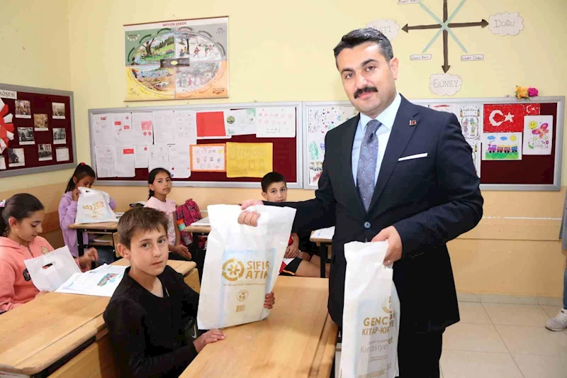 Bağışlanan 15 bin kitap okullara dağıtılacak
