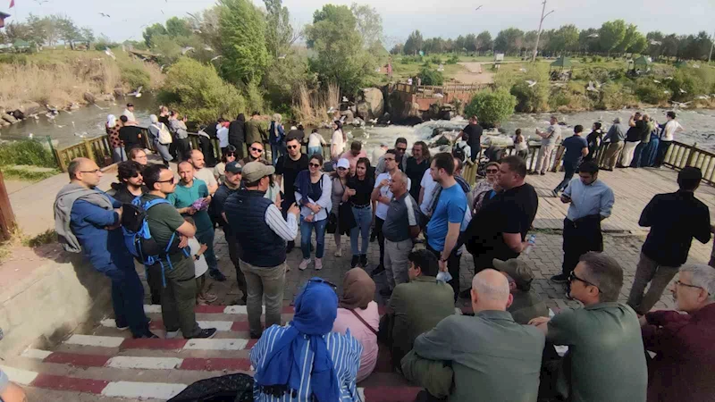Muradiye şelalesi ile balık bendi ziyaretçilerini ağırlıyor
