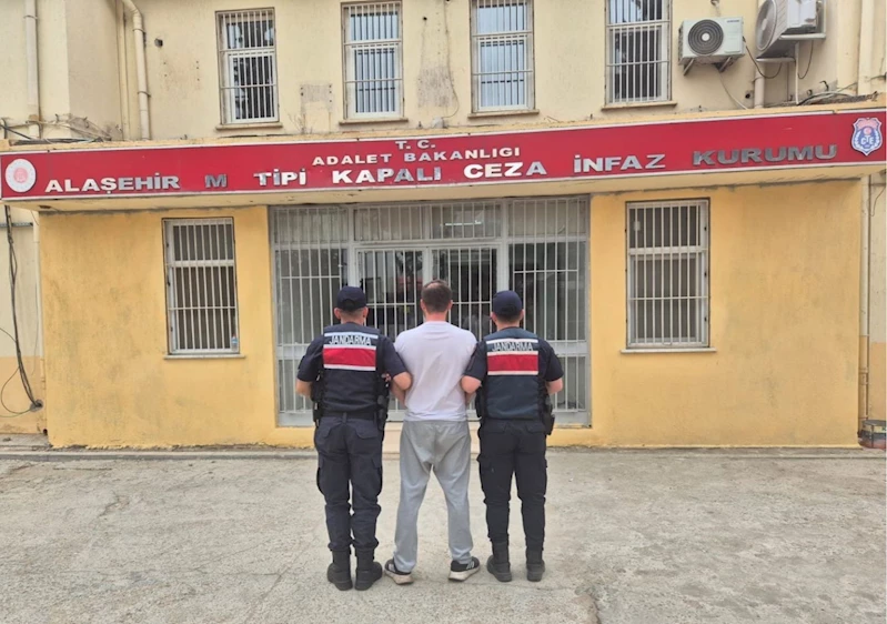Manisa’da aranan şahıs jandarma operasyonuyla yakalandı
