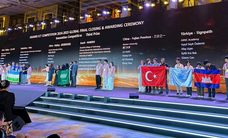 Türk gençlerden Çin’de büyük başarı
