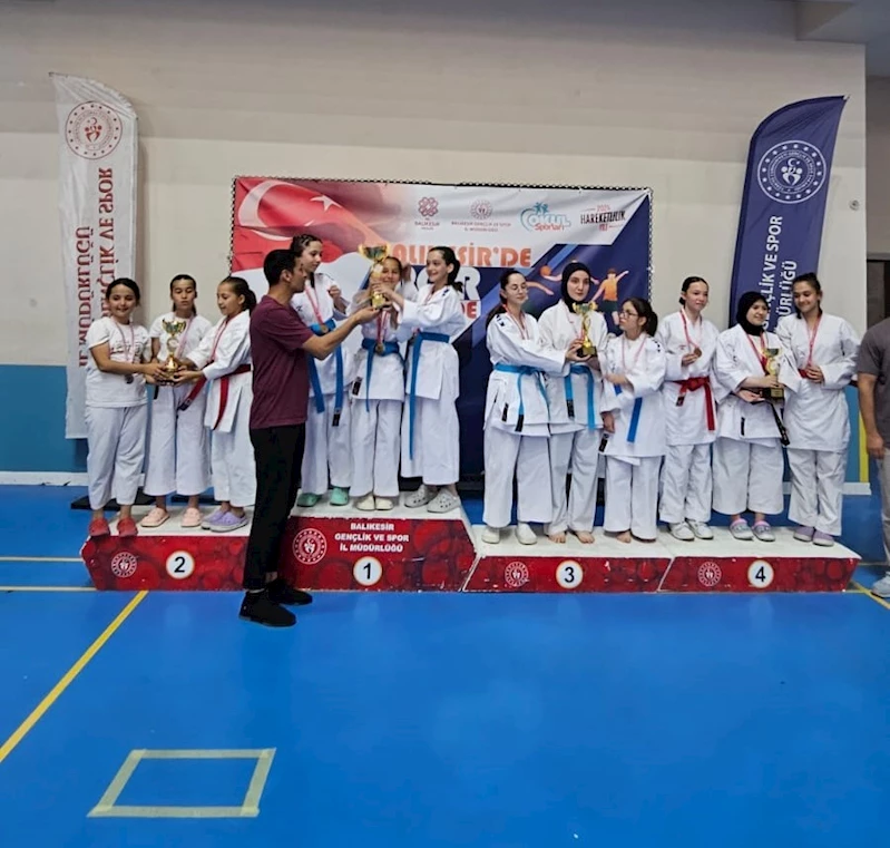 Balıkesir’de karate rüzgârı esti, il seçmeleri nefes kesti
