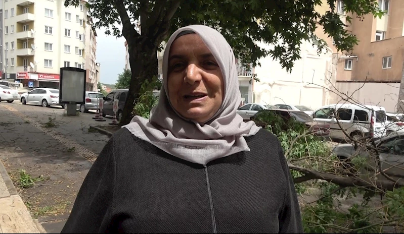 Bilecik’te yaşanan fırtınada üzerine ağaç dalı düşmesinden son anda kurtuldu
