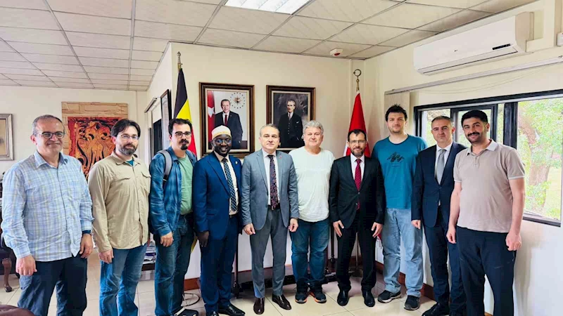 Türk hekimler Uganda’da binlerce hastaya umut oldu
