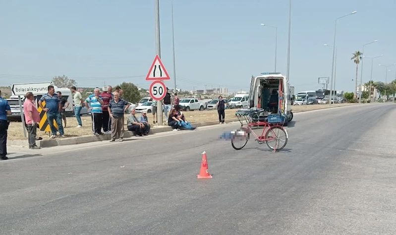 Otomobilin çarptığı bisikletli hayatını kaybetti
