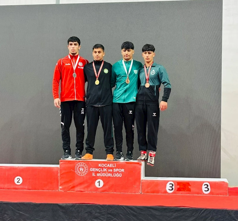 Manisalı güreşçilerden U15 Türkiye Şampiyonası’nda 7 madalya
