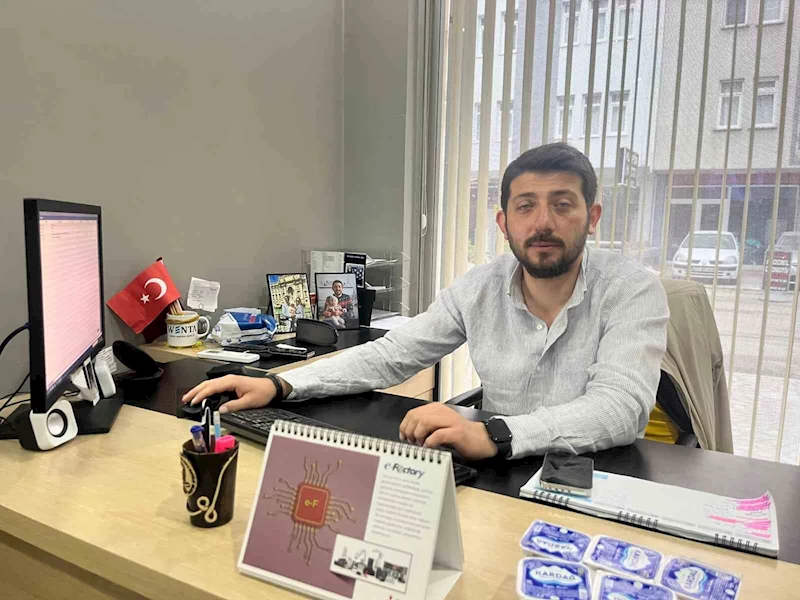 Ordu’da esnaf, Heimlich manevrası ile çalışanının hayatını kurtardı: O anlar güvenlik kamerasında
