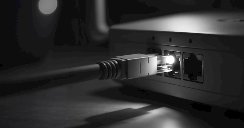 Telekom operatörüyle direkt fiber bağlantı
