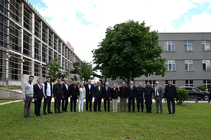Vali Turan, OSB’de çalışmalar ve yatırımlar hakkında bilgi aldı

