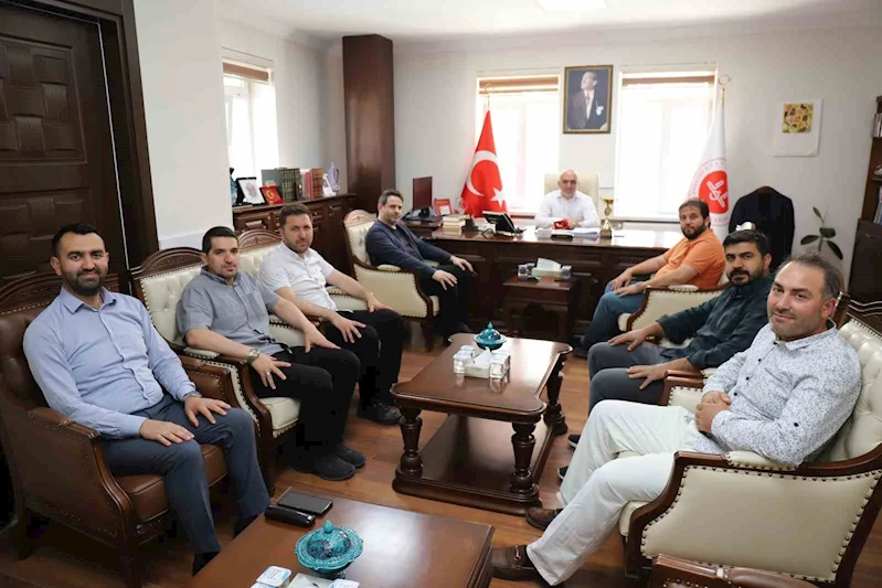 Afyonkarahisar İl Müftülüğü kupasını aldı, dostluk kazandı
