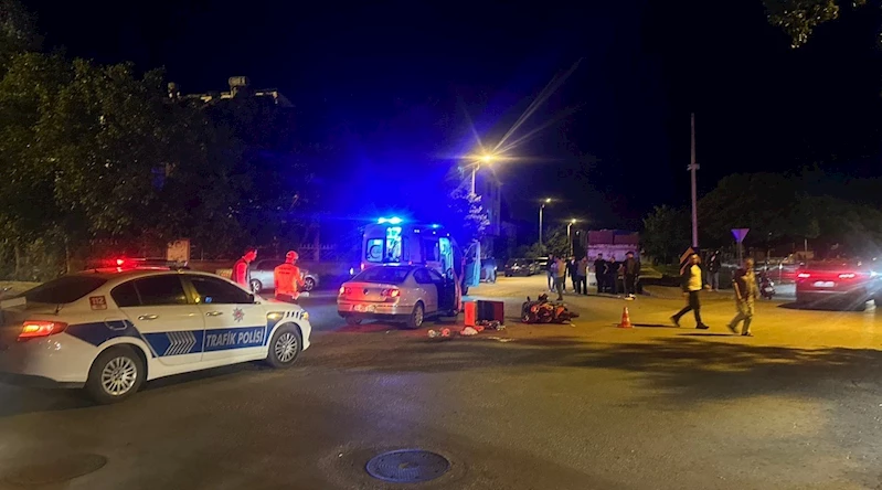 Otomobille çarpışan motosiklet sürücüsü yaralandı
