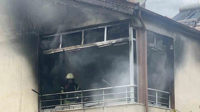 Karaman’da boşandığı eşi ile tartışan öfkeli koca bezinle evini yaktı
