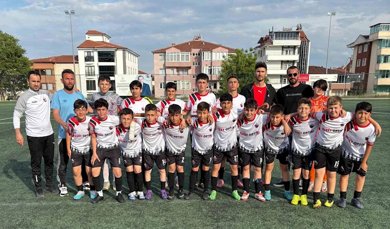 Bilecik Futbol Akademi lige başarılı bir skorla başladı
