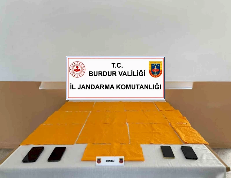 Jandarma ekiplerinden uyuşturucu şebekesine darbe: 13 şüpheli tutuklandı
