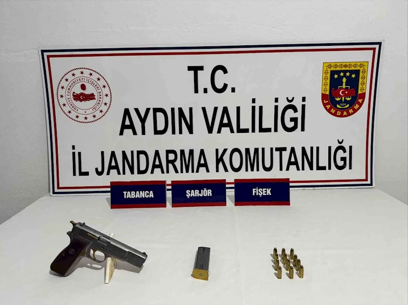 Kuşadası ve Söke’de ruhsatsız av tüfeği ve tabanca ele geçirildi
