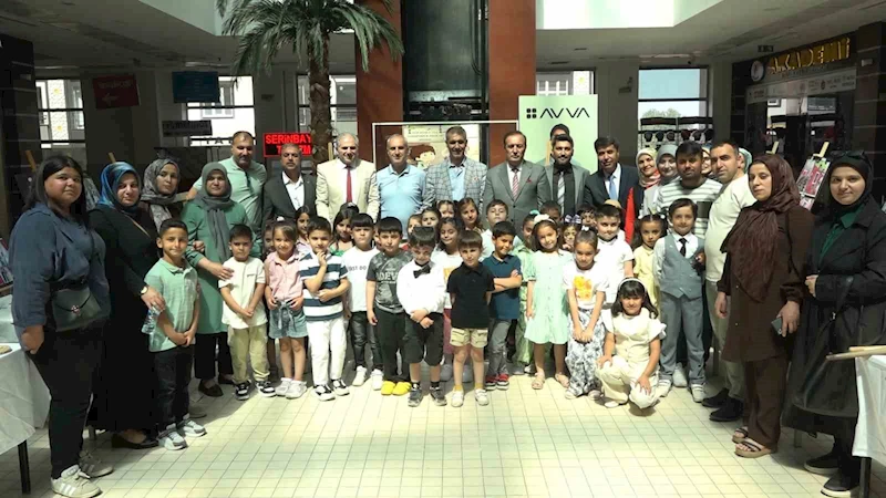 Miniklerden ahşaba hayat veren sergi: Avrupa Birliği destekli projenin sergisi Tatvan’da açıldı
