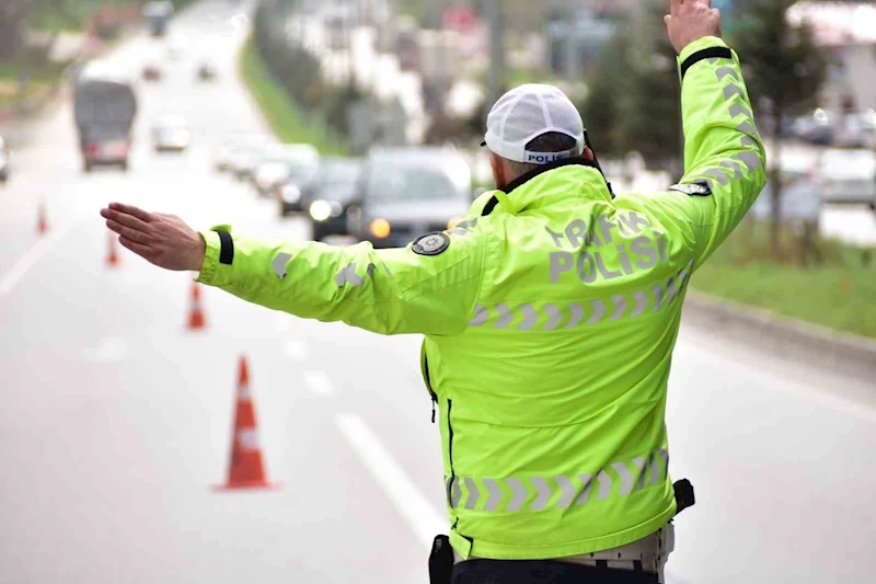 Samsun’da Kurban Bayramı tedbirleri kapsamında 7 bin 243 trafik personeli görevlendirildi
