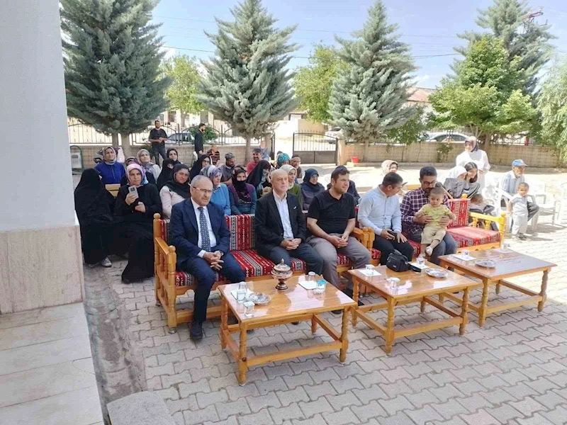 Elazığ’da 4 -6 yaş Kur’an kursunda mezuniyet heyecanı

