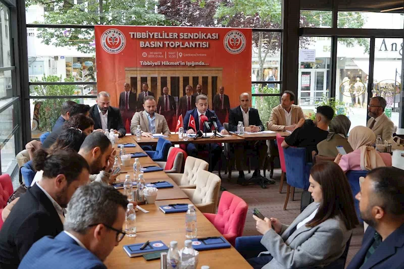 Tıbbiyeliler Sendikası Ankara’da kuruldu
