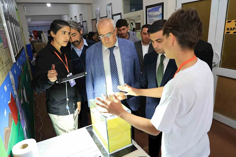 Çameli Anadolu Lisesi Bilim Fuarındaki projeler göz doldurdu
