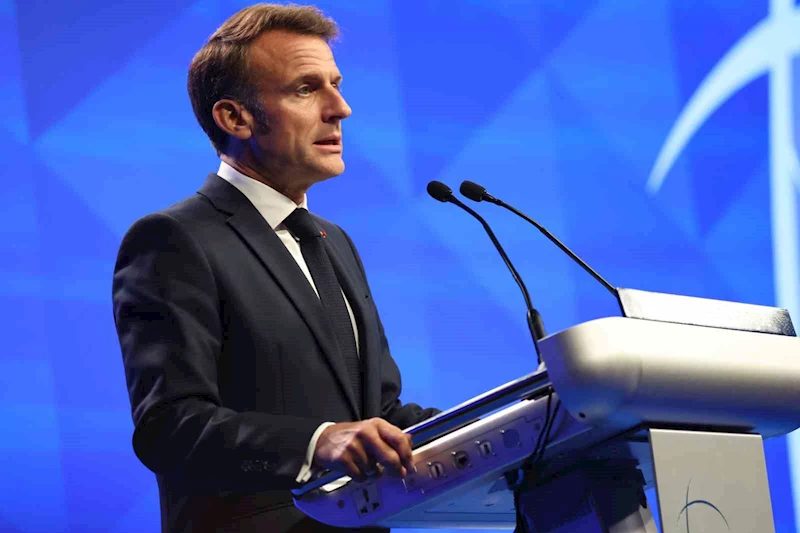 Macron: 