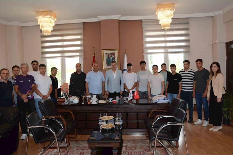 Başkan Künkcü geleceğin ahilerini ağırladı
