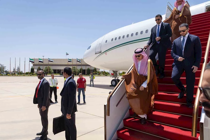Suudi Arabistan ve Katar’dan Suriye’deki devlet çalışanlarına mali destek

